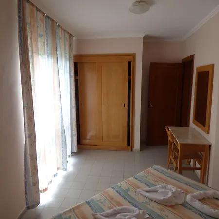 Avlu 4 Ξενοδοχείο με διαμερίσματα Μαρμαρίς