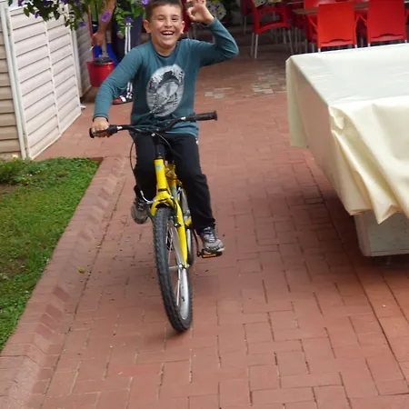 Avlu 4 Ξενοδοχείο με διαμερίσματα Μαρμαρίς