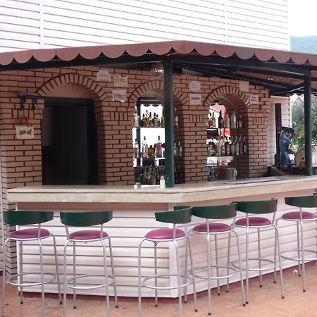 Ξενοδοχείο με διαμερίσματα Avlu 4 4*