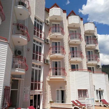 Avlu 4 Aparthotel 4*